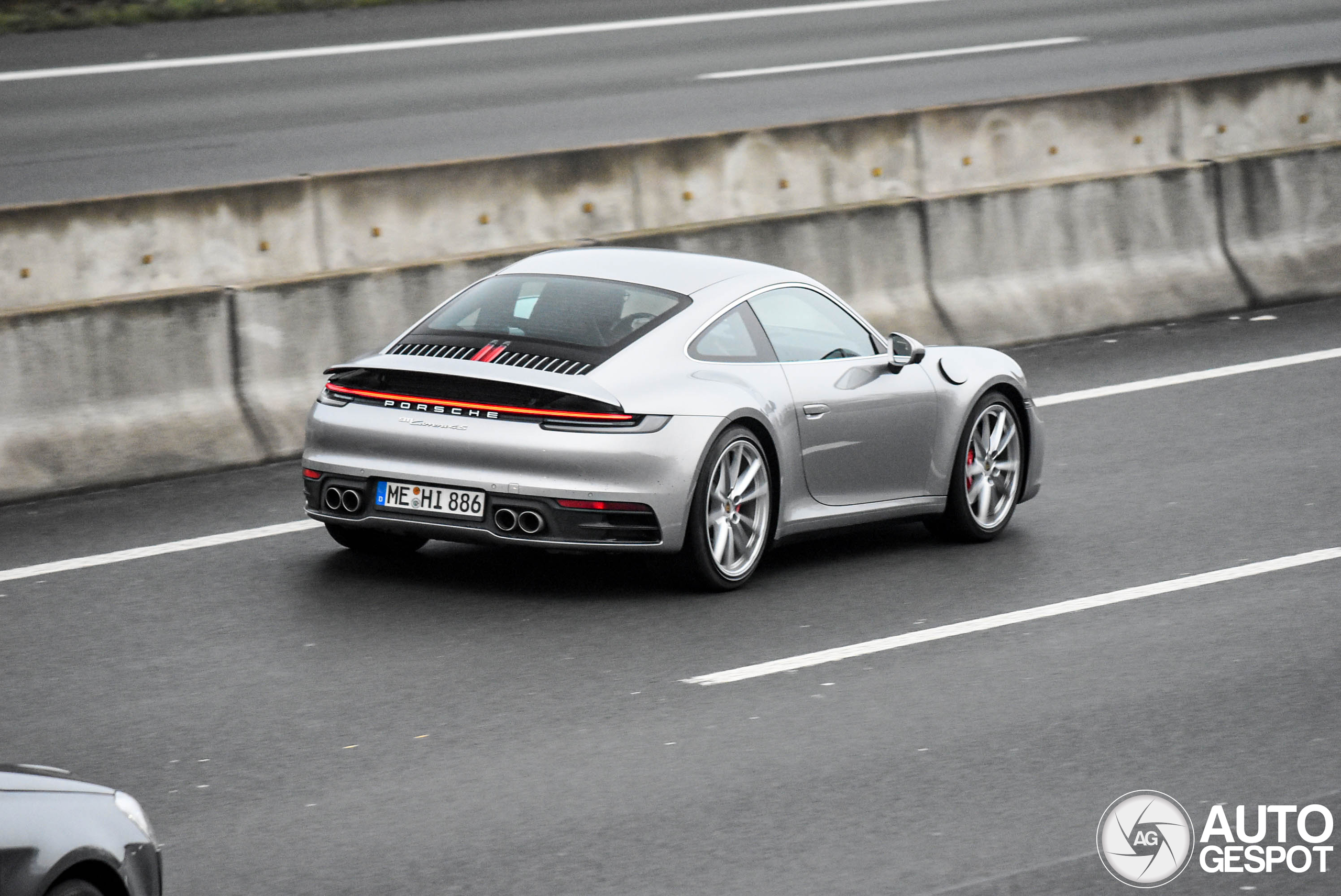 Porsche 992 Carrera 4S