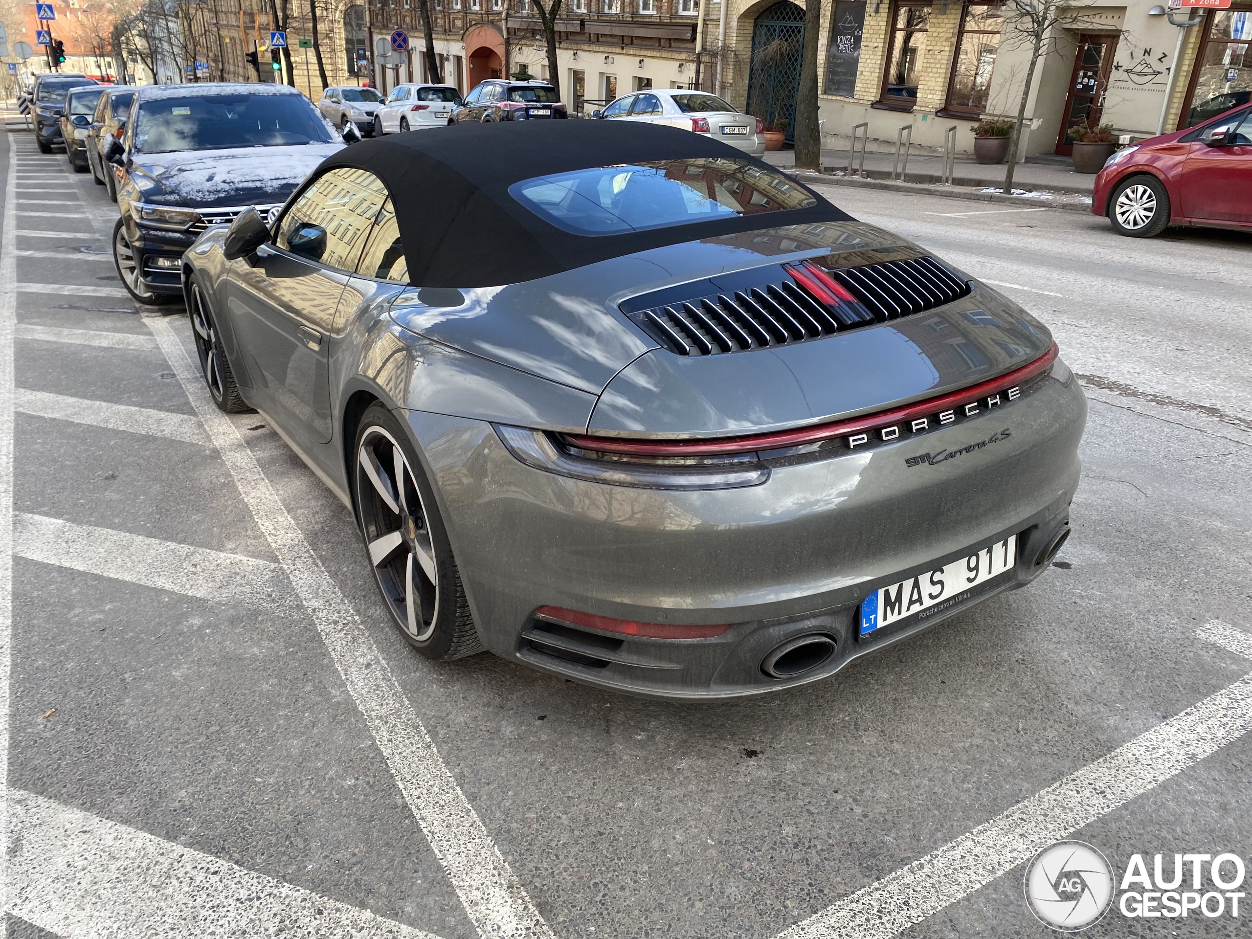 Porsche 992 Carrera 4S Cabriolet