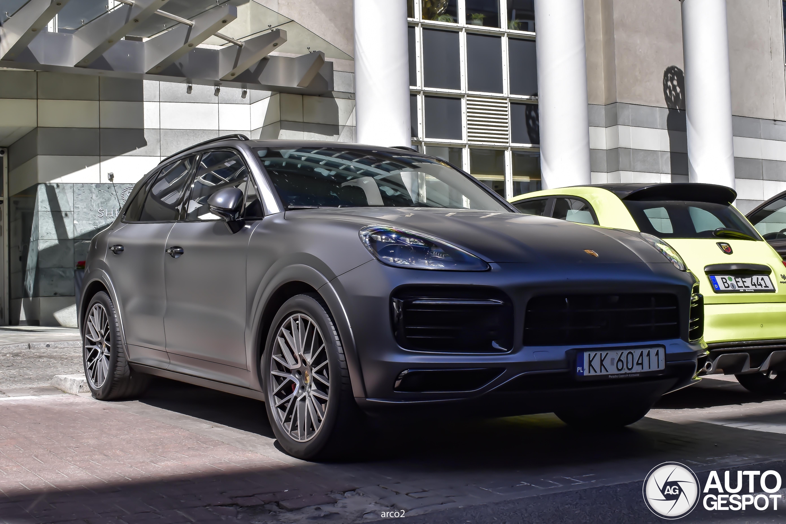 Porsche 9YA Cayenne GTS