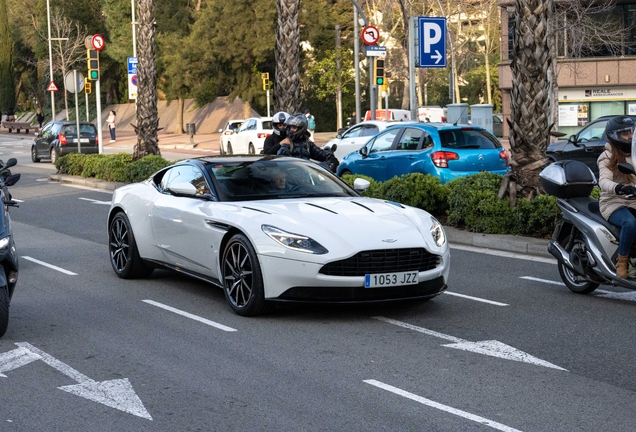 Aston Martin DB11