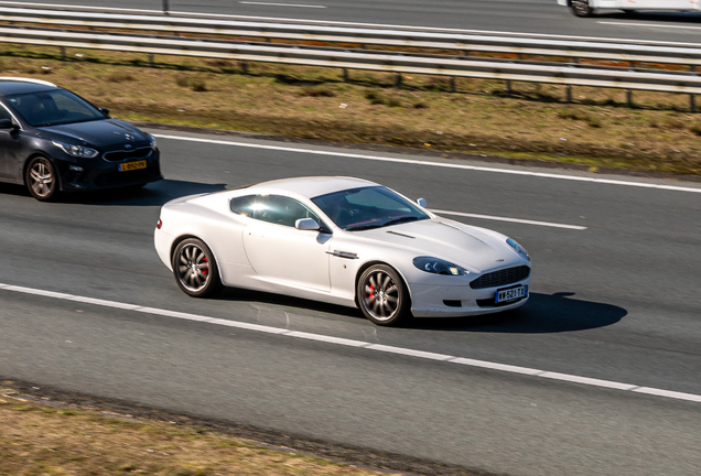 Aston Martin DB9