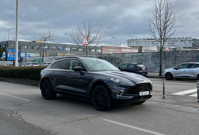 Aston Martin DBX