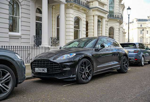 Aston Martin DBX707
