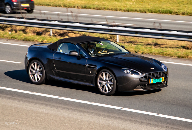 Aston Martin V8 Vantage Roadster 2012