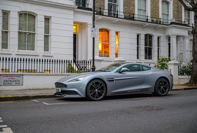 Aston Martin Vanquish 2013