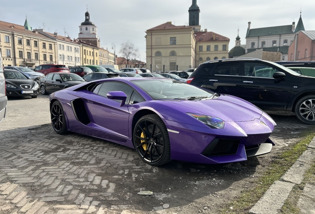 Lamborghini Aventador LP700-4