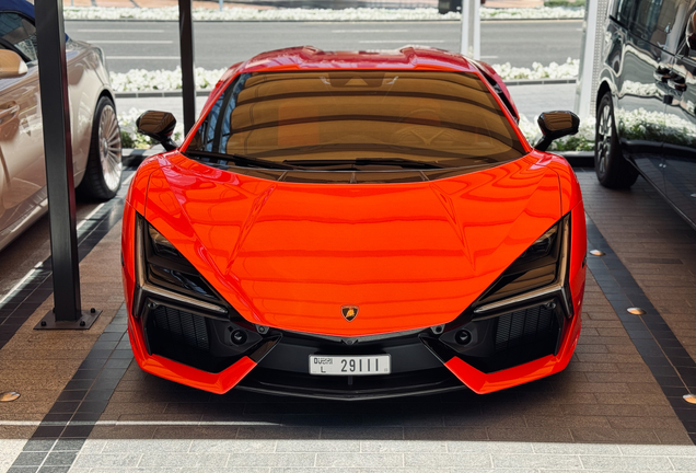 Lamborghini Revuelto