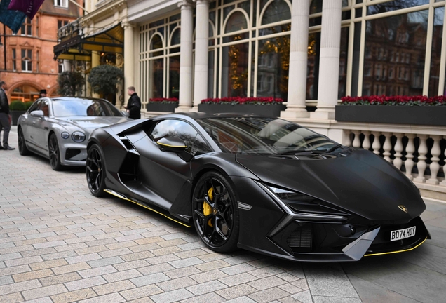 Lamborghini Revuelto