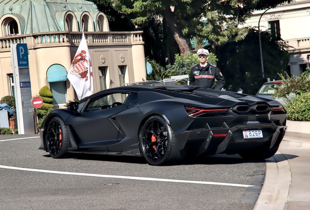 Lamborghini Revuelto