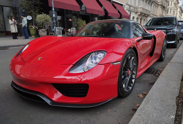 Porsche 918 Spyder Weissach Package