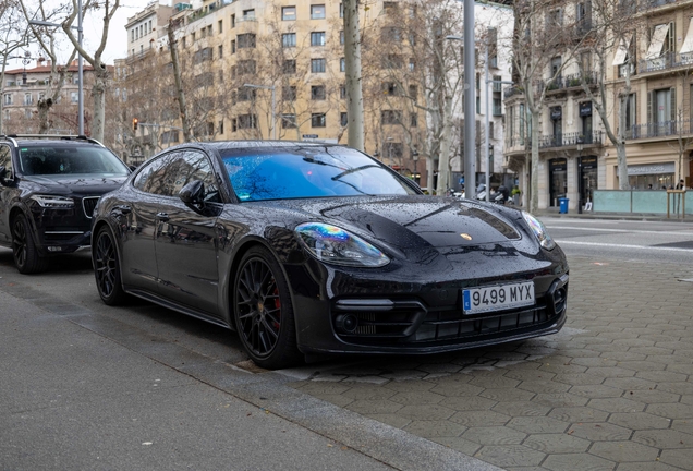 Porsche 971 Panamera Turbo