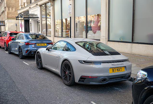 Porsche 992 Carrera 4 GTS