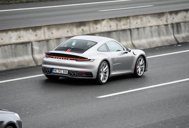 Porsche 992 Carrera 4S