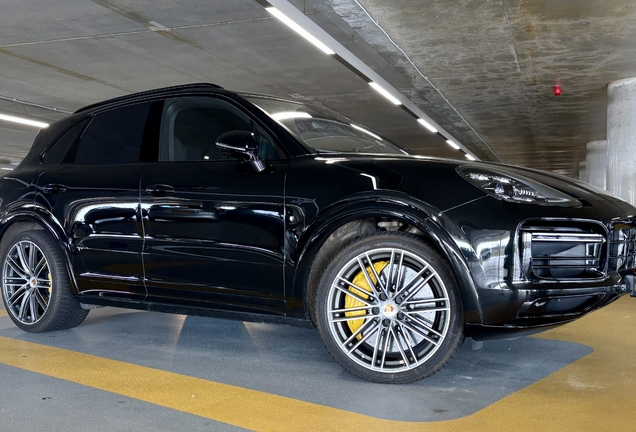 Porsche Cayenne Turbo S E-Hybrid