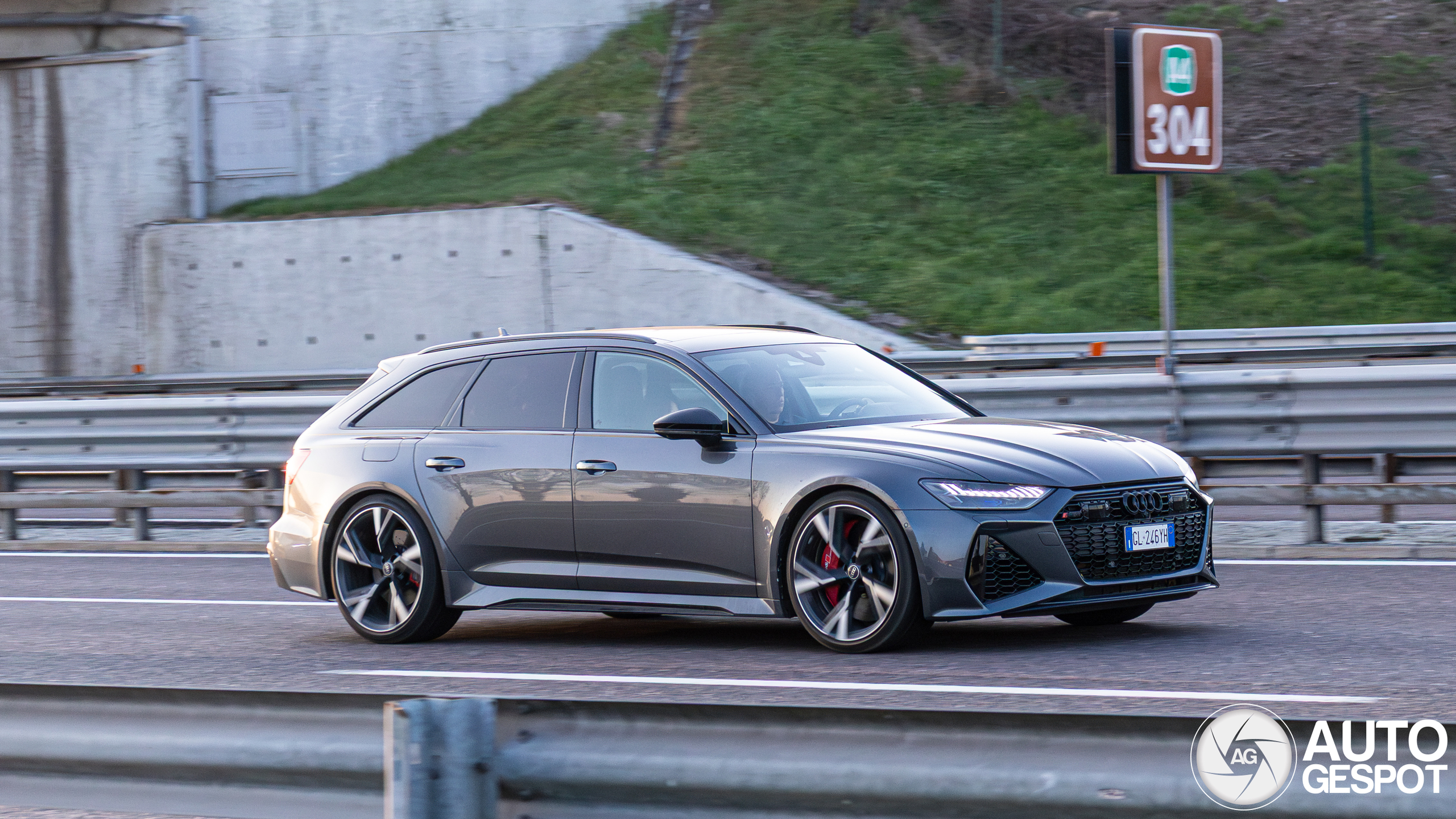 Audi RS6 Avant C8