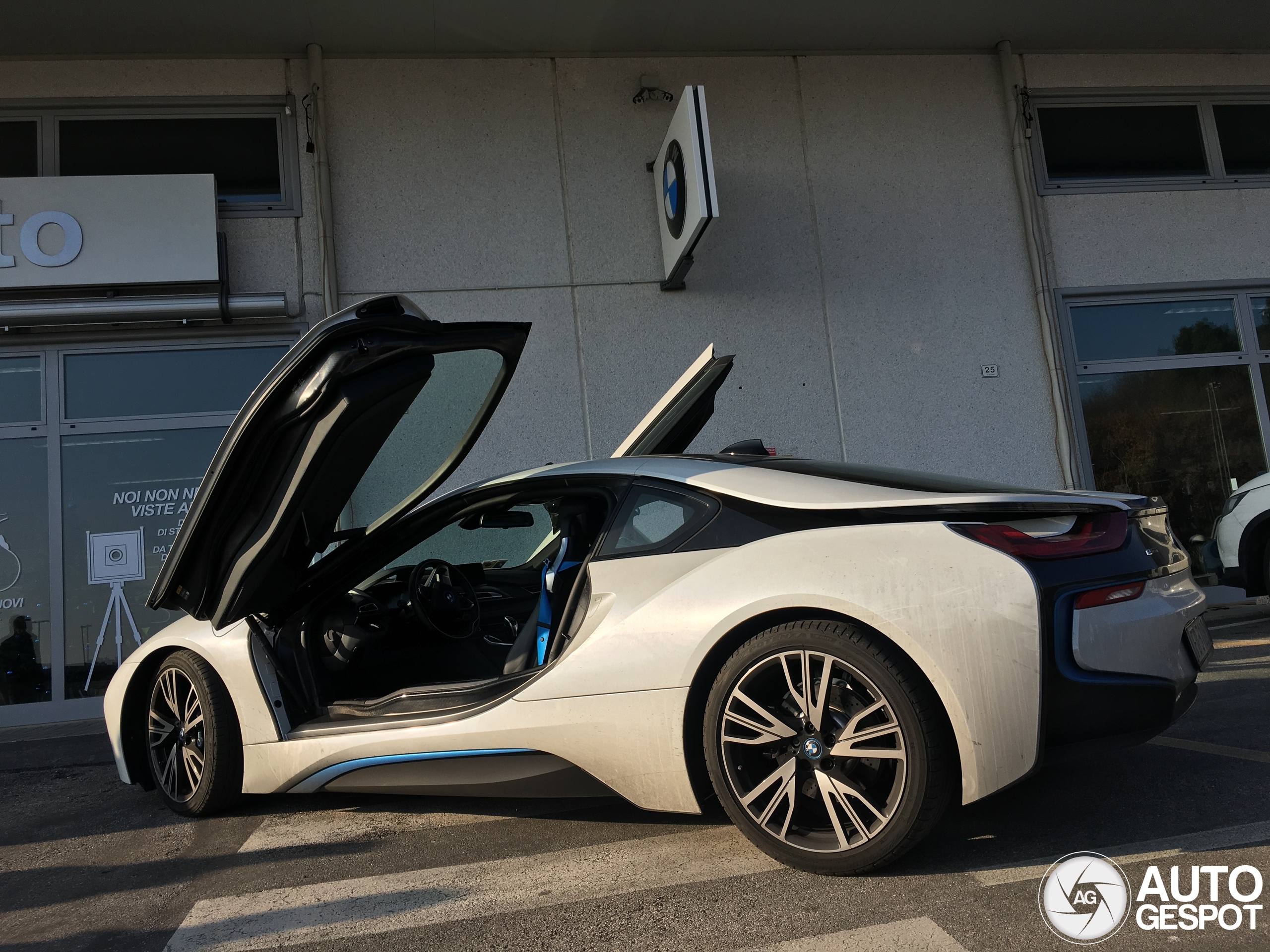 BMW i8