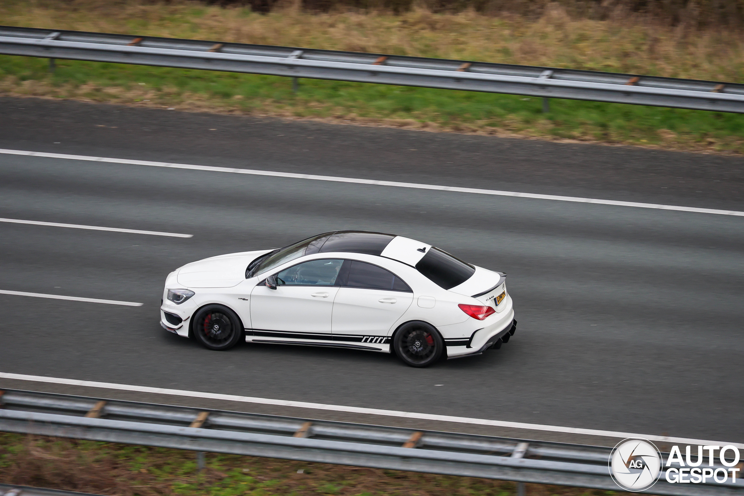 Mercedes-Benz CLA 45 AMG C117