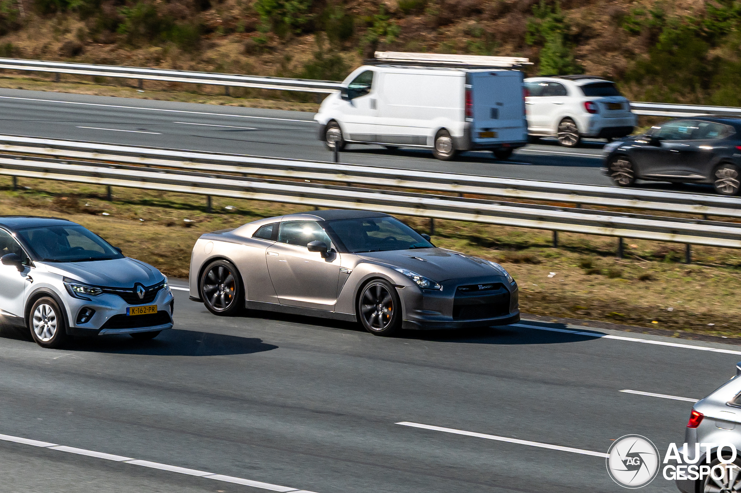 Nissan GT-R