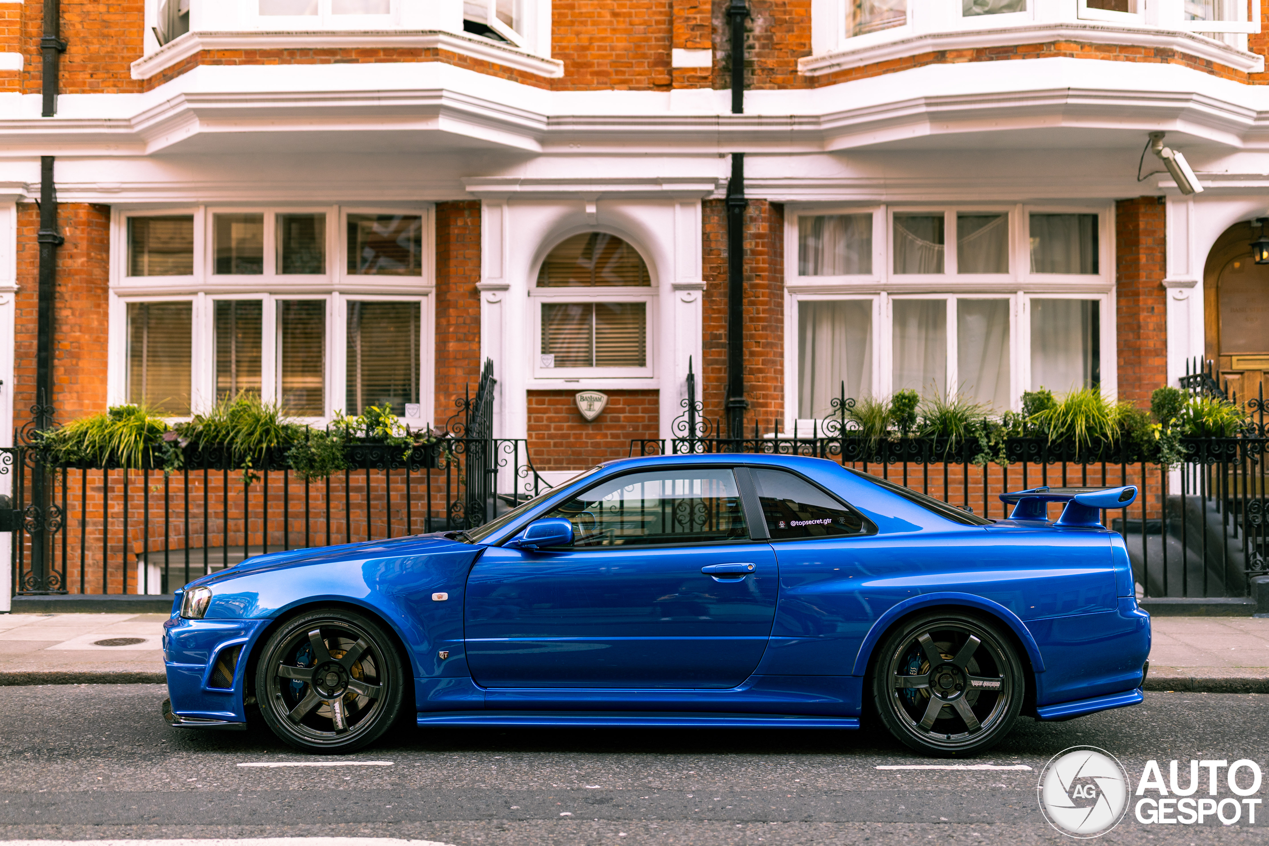 Nissan Skyline R34 GT-R V-Spec II - 18 March 2025 - Autogespot