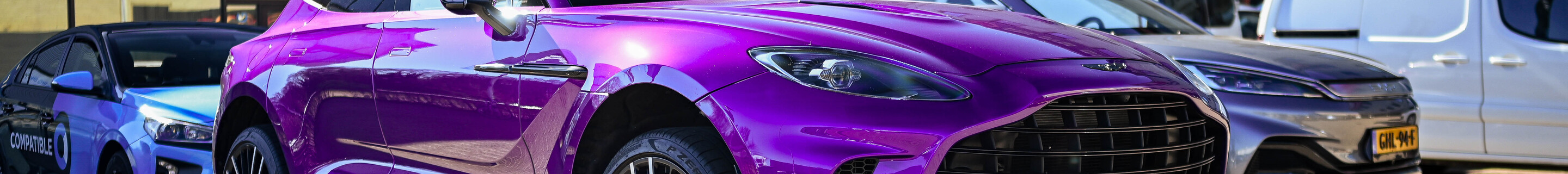 Aston Martin DBX707