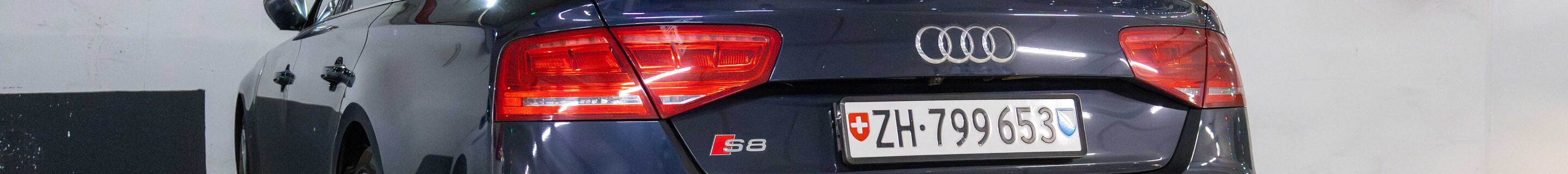 Audi S8 D4
