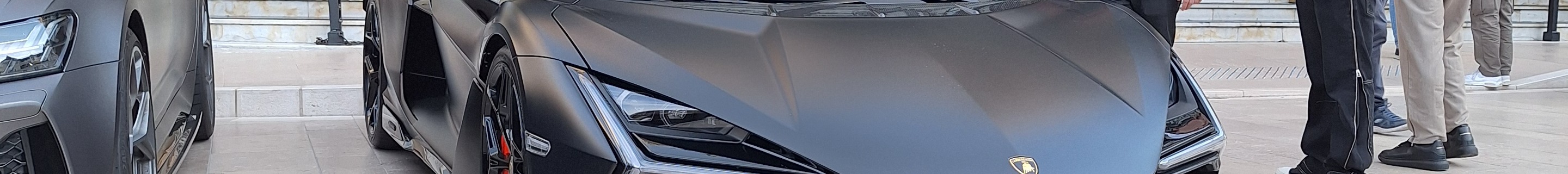 Lamborghini Revuelto