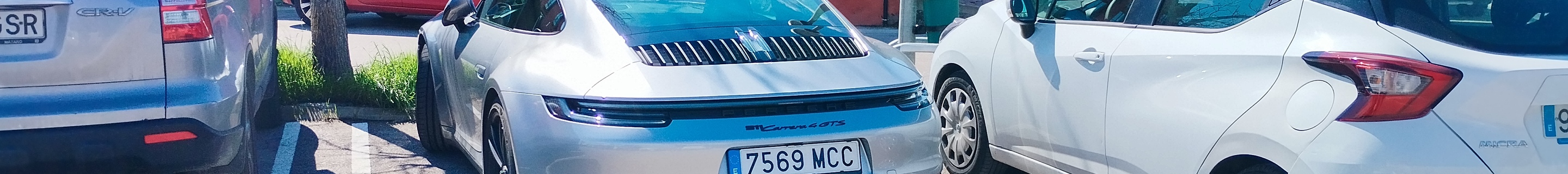 Porsche 992 Carrera 4 GTS