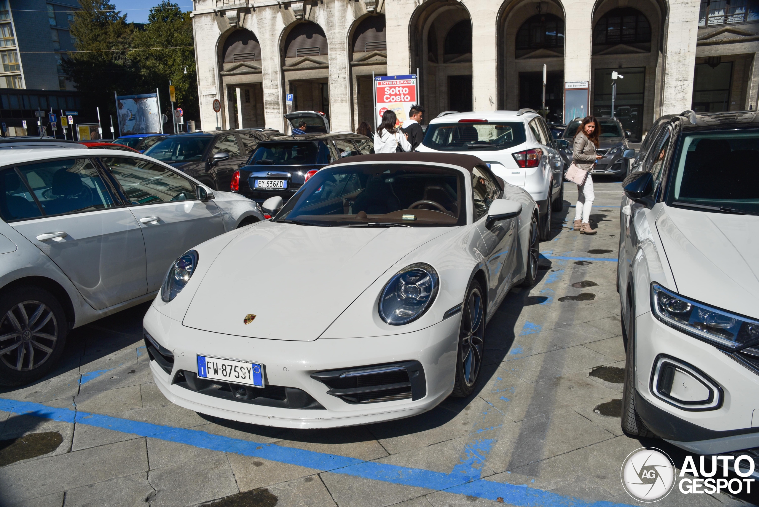 Porsche 992 Carrera 4S Cabriolet
