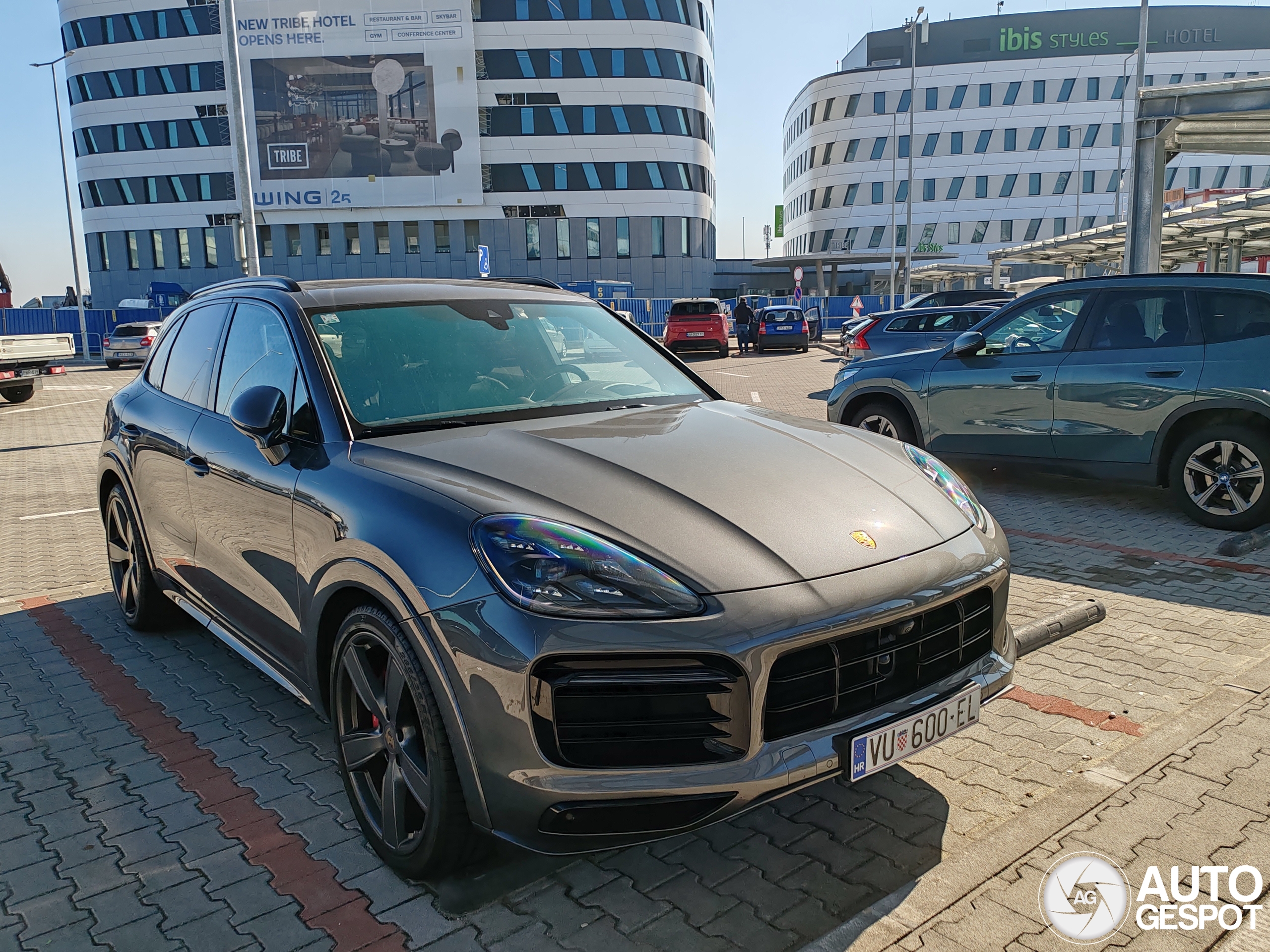 Porsche 9YA Cayenne GTS