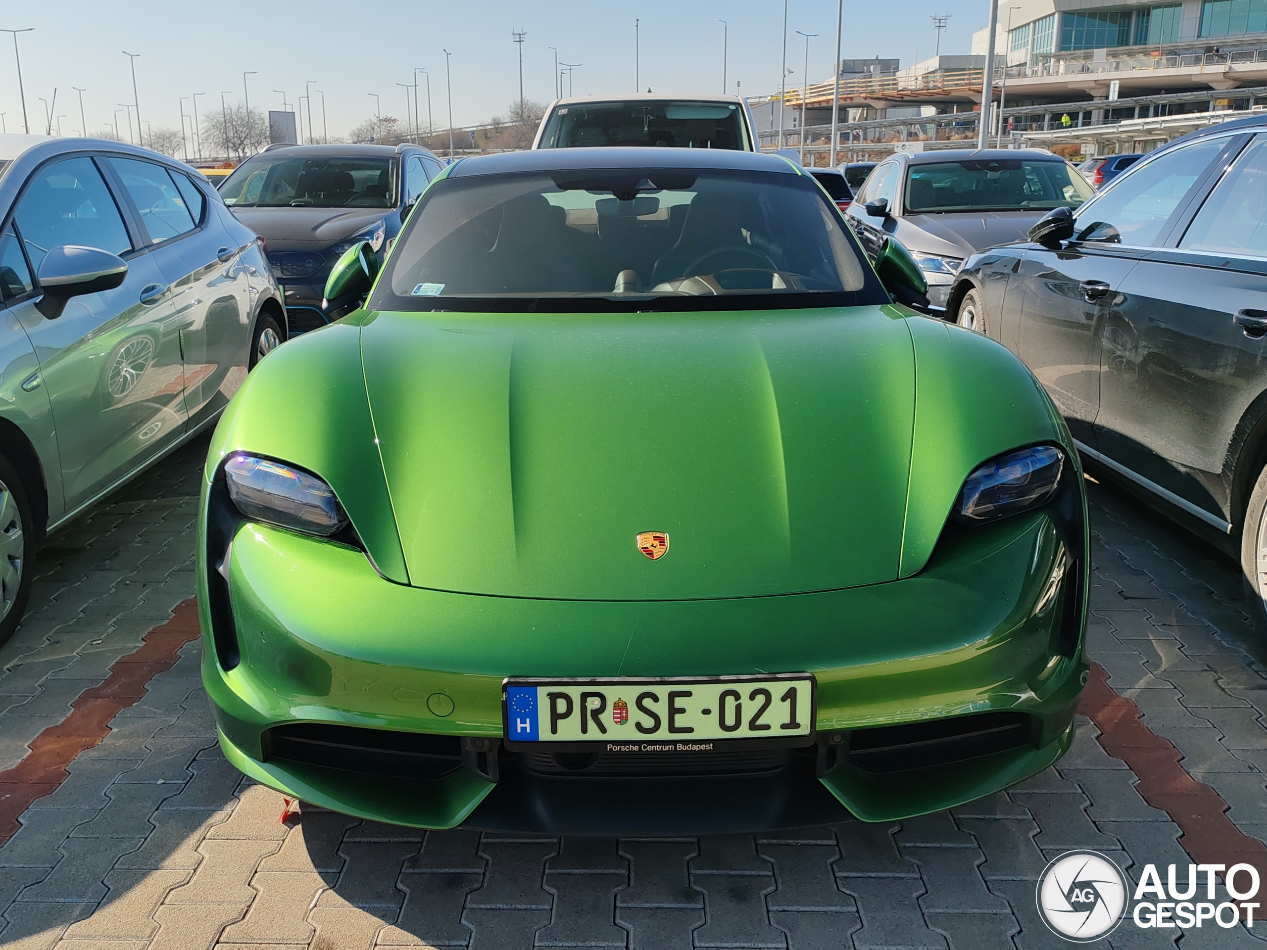 Porsche Taycan Turbo