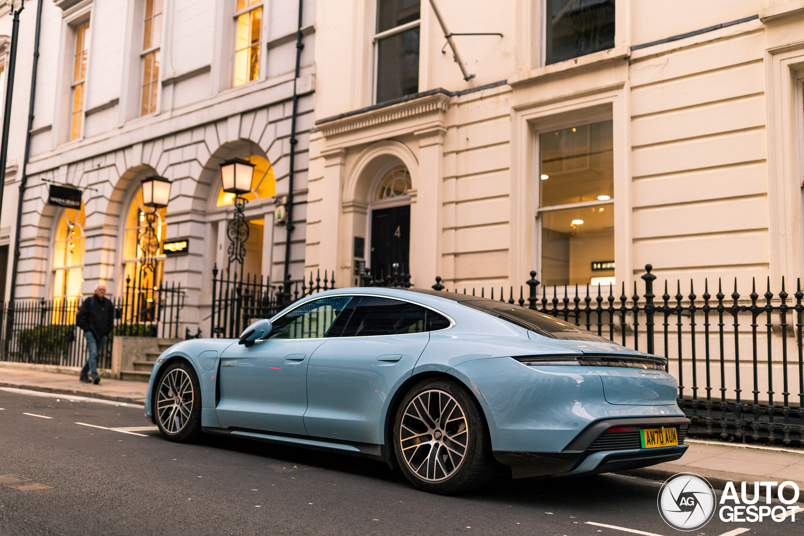 Porsche Taycan Turbo