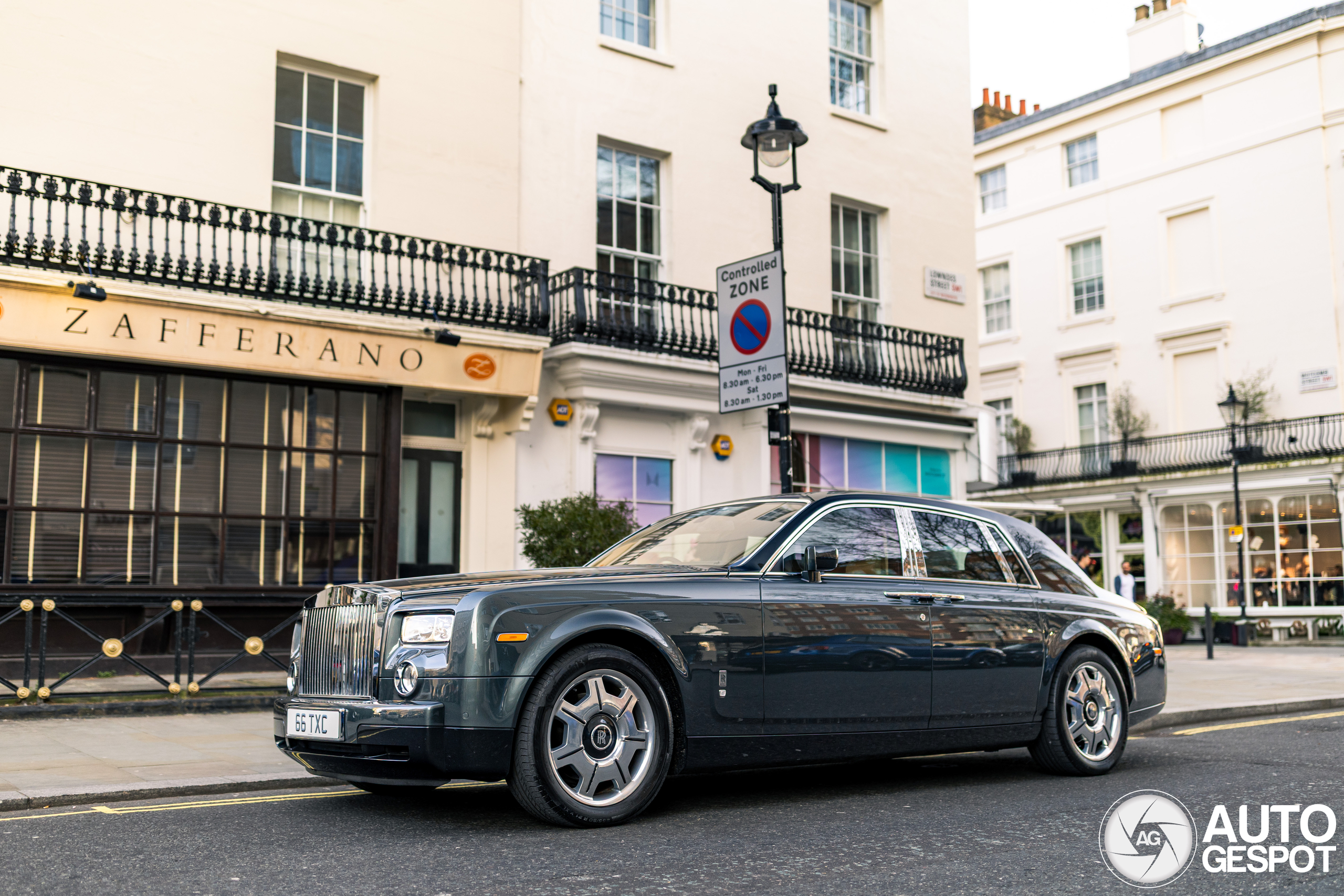 Rolls-Royce Phantom