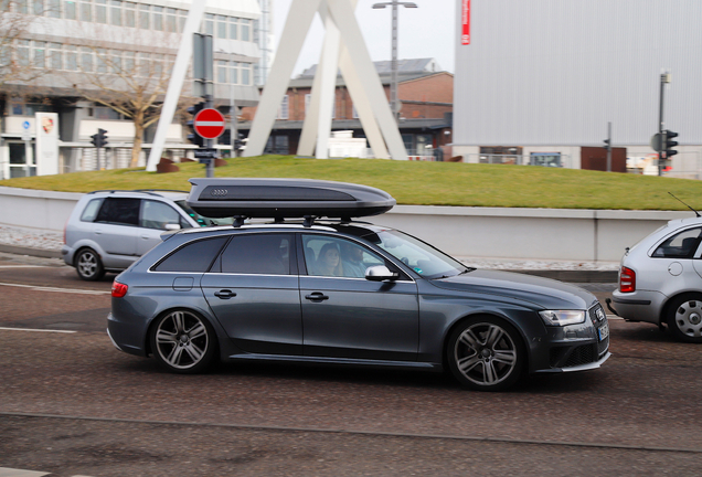 Audi RS4 Avant B8