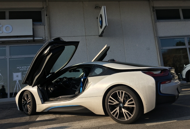 BMW i8