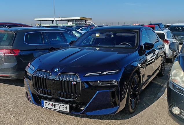 BMW M760e xDrive