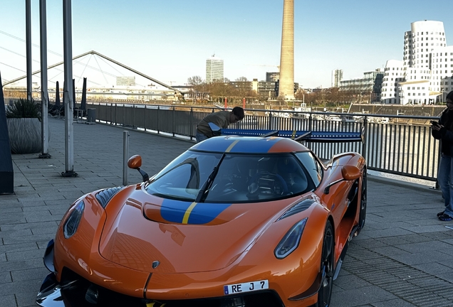 Koenigsegg Jesko Attack