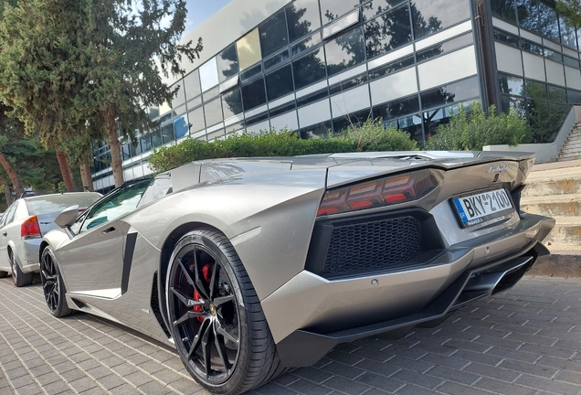 Lamborghini Aventador LP700-4 Roadster