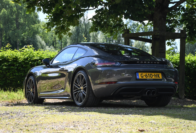 Porsche 718 Cayman S
