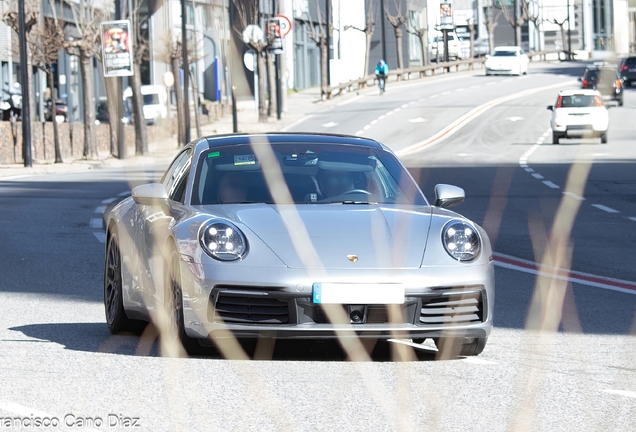 Porsche 992 Carrera 4S