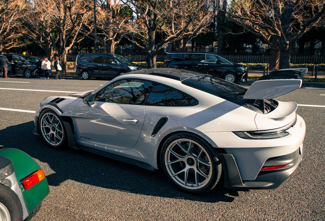 Porsche 992 GT3 RS Weissach Package
