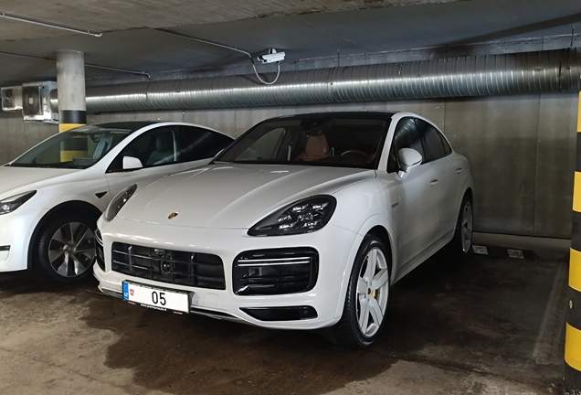 Porsche Cayenne Coupé Turbo S E-Hybrid