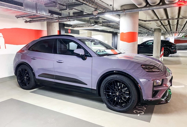 Porsche Macan EV Turbo