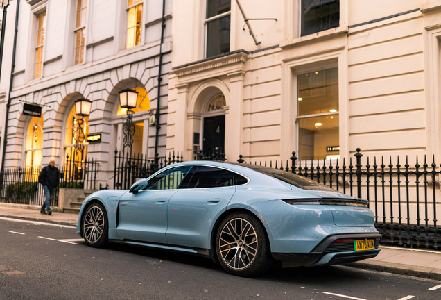 Porsche Taycan Turbo