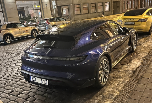 Porsche Taycan Turbo Cross Turismo