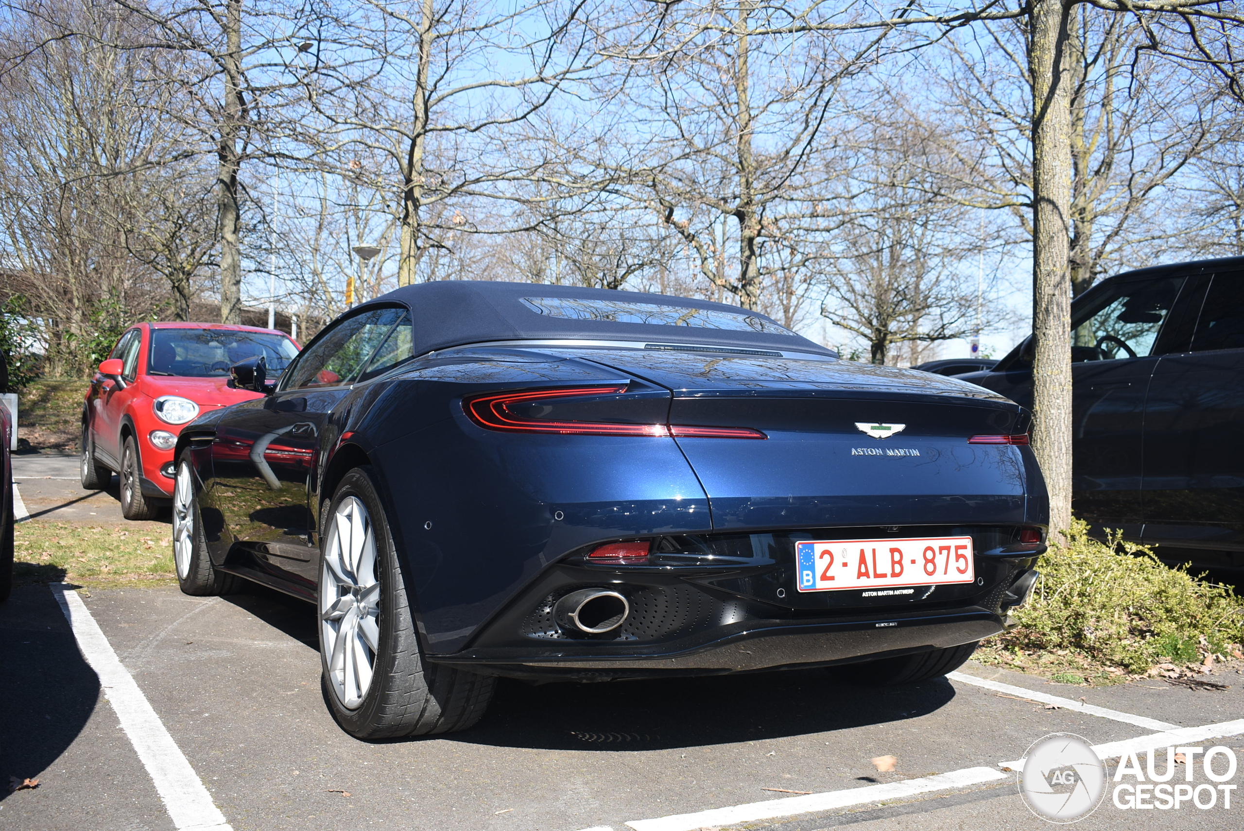 Aston Martin DB11 V8 Volante