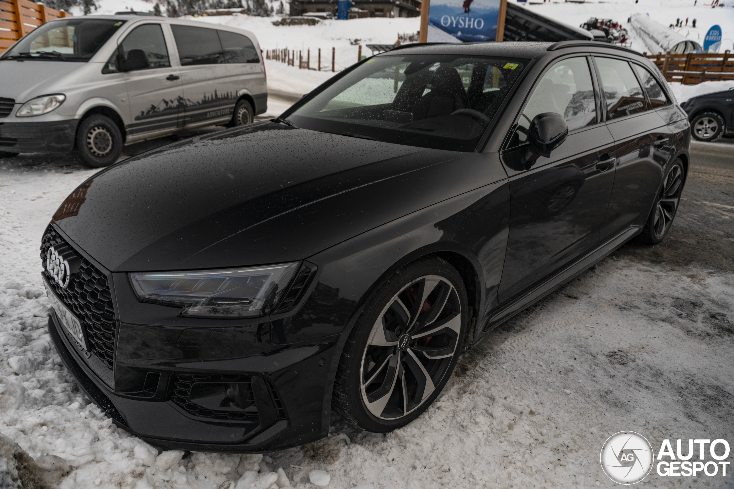 Audi RS4 Avant B9