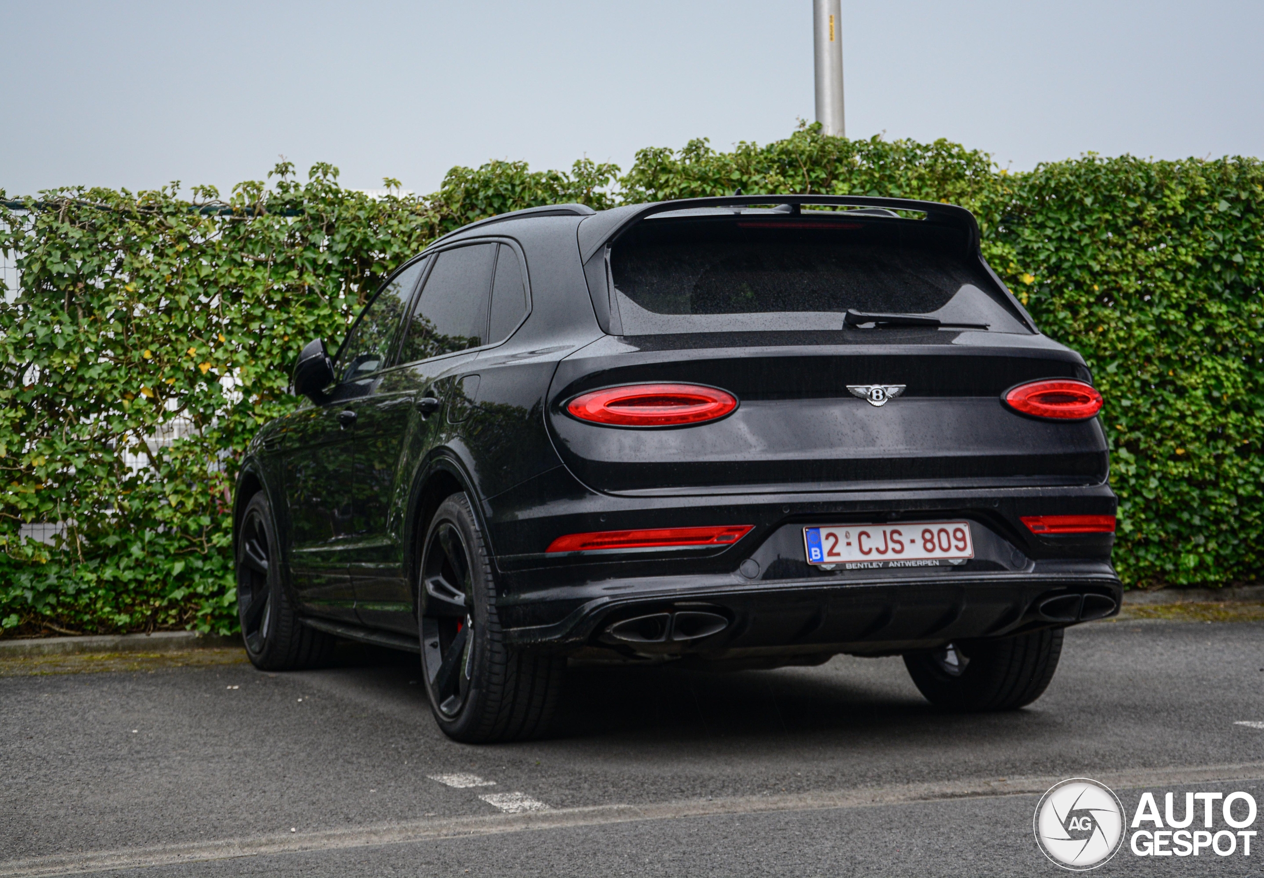 Bentley Bentayga Hybrid 2021