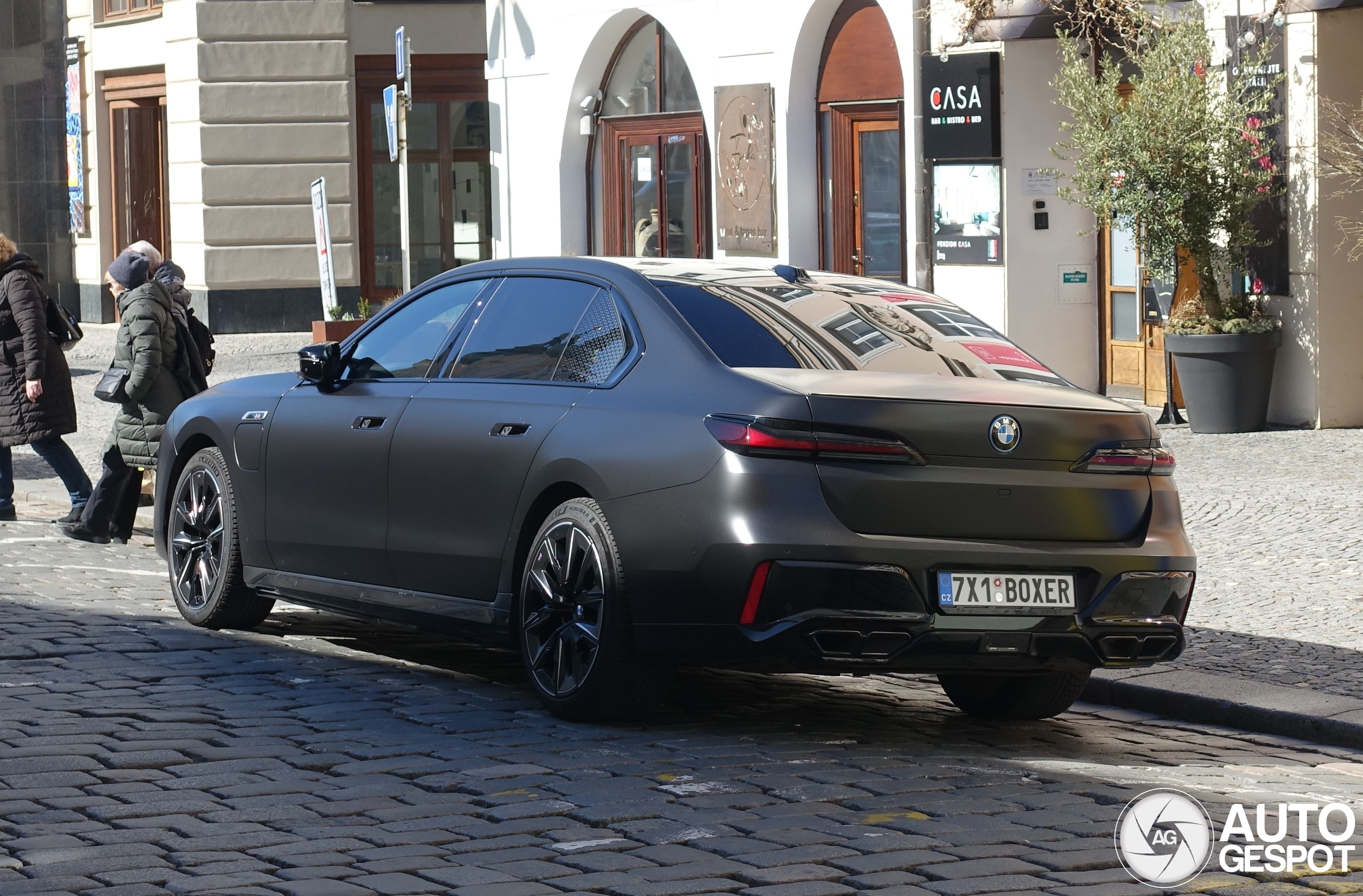 BMW M760e xDrive