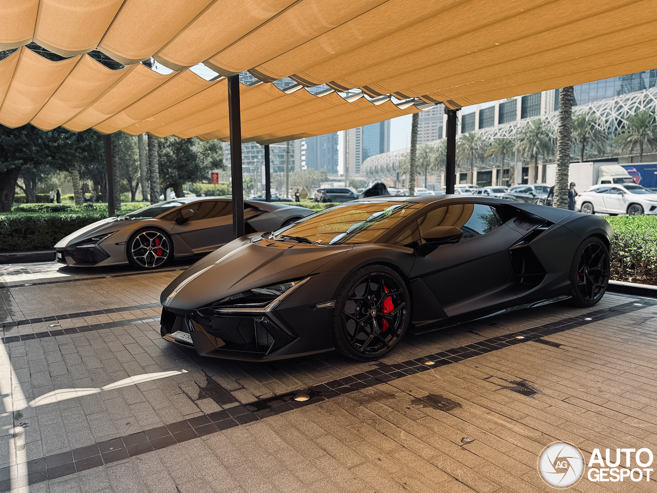 Lamborghini Revuelto