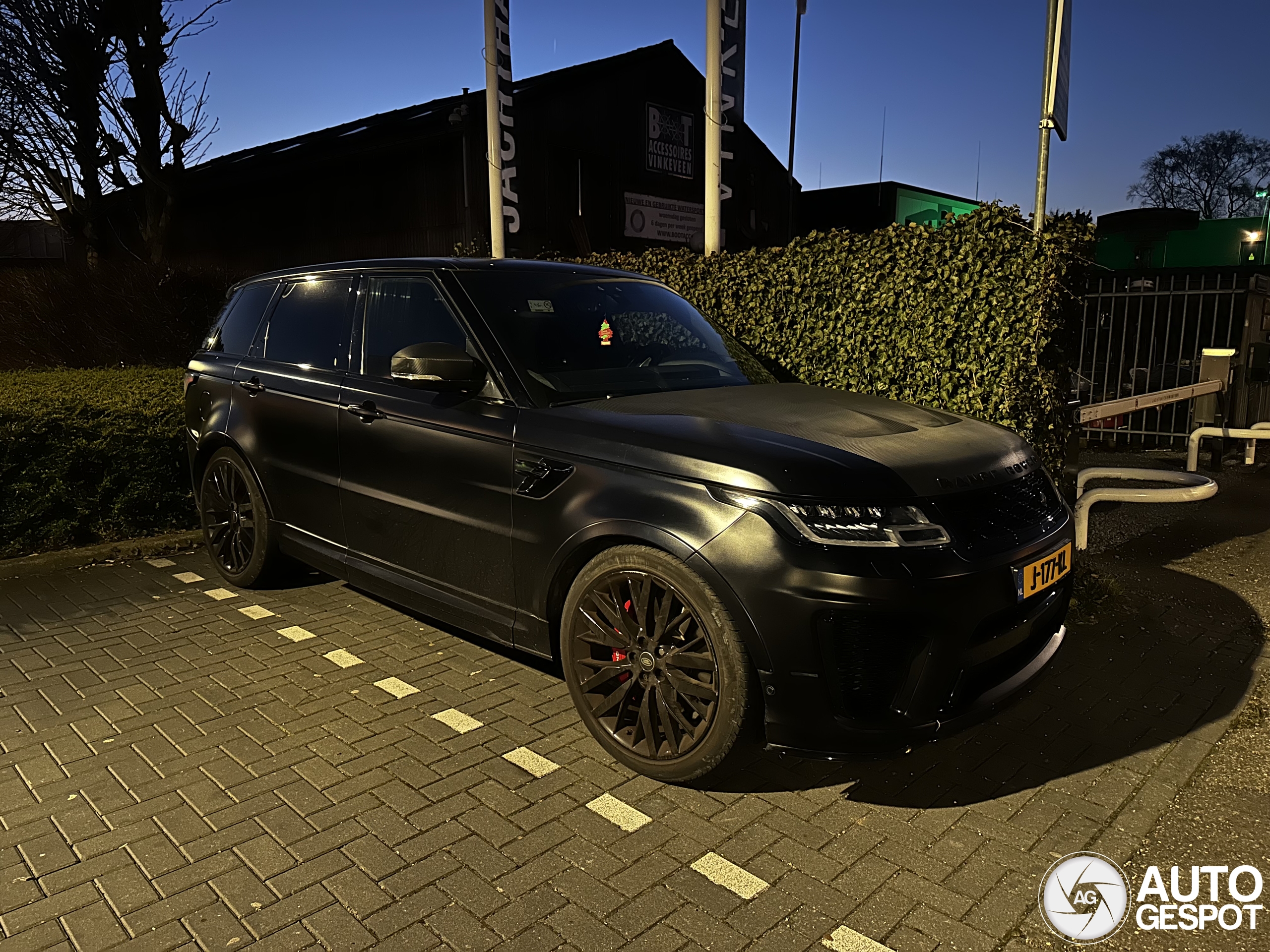 Land Rover Range Rover Sport SVR 2018